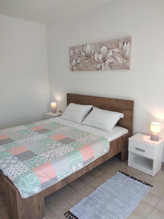 Kuca Za Odmor Matko House Matko Βίλα Pag Town Εξωτερικό φωτογραφία